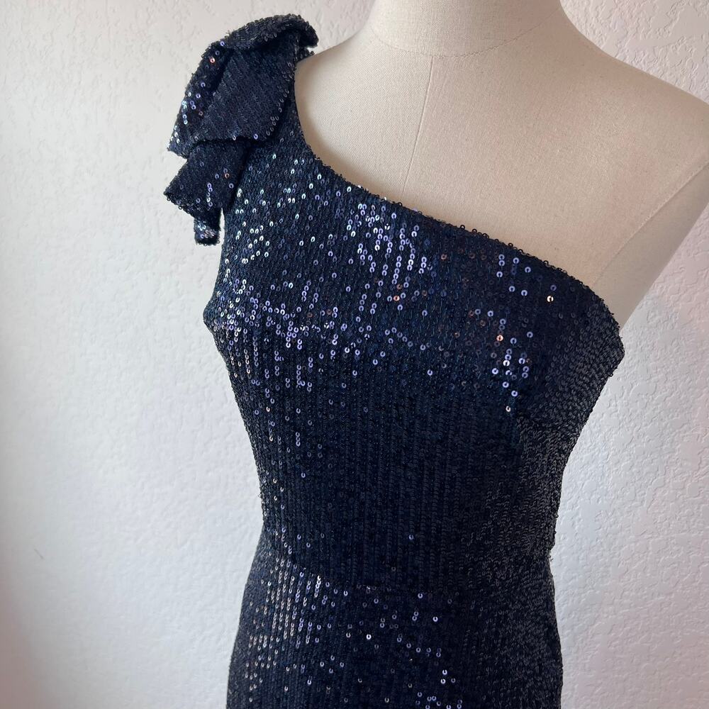 Mac Duggal Women's Sequin Flutter One Shoulder Fi… - image 3